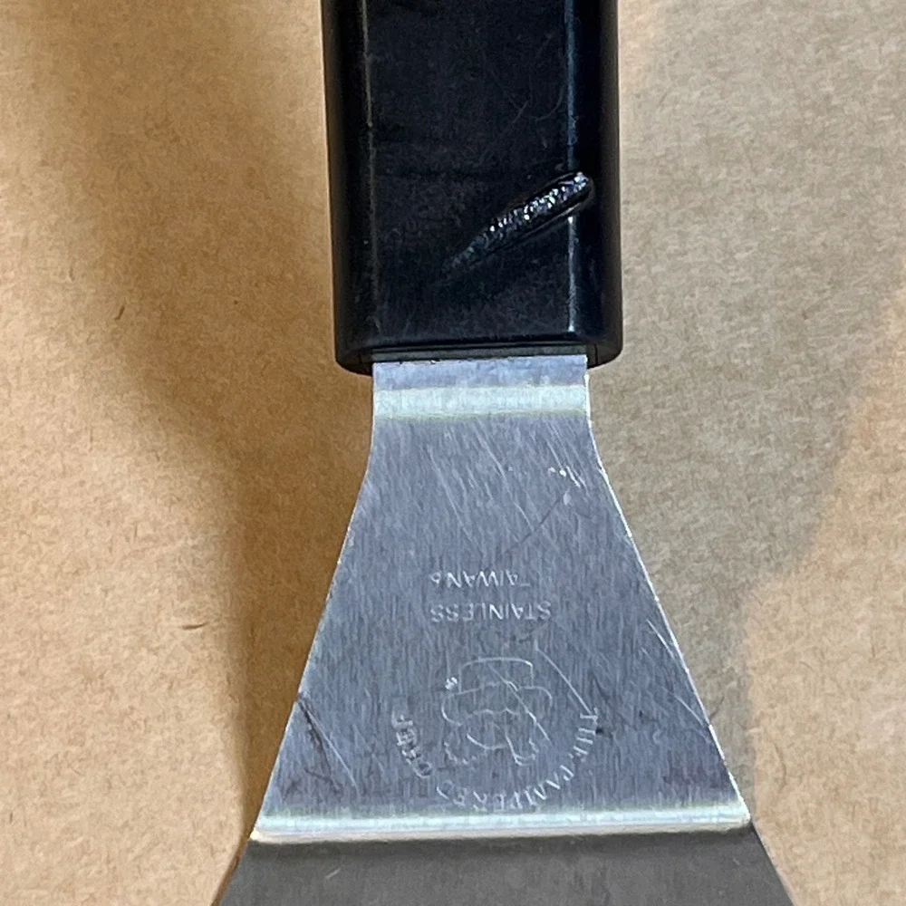 Pampered Chef Large Stainless Steel Serving Spatula Black Handle 2626